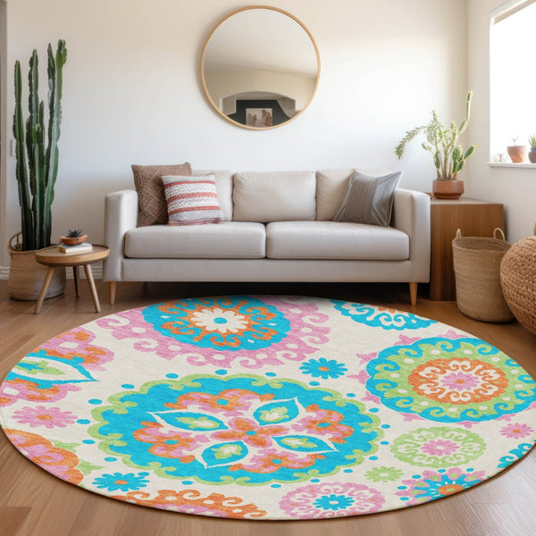 Homeroots 3' Beige Taupe And Brown Floral Medallion Rug - Washable Indoor Outdoor Area For Versatile Spaces 8' Round Polyester 585750