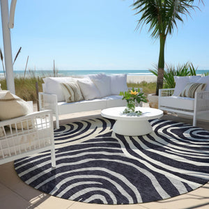 Homeroots 3' Beige Taupe And Green Abstract Washable Area Rug For Indoor And Outdoor High-traffic Spaces 8' Round Polyester 585834