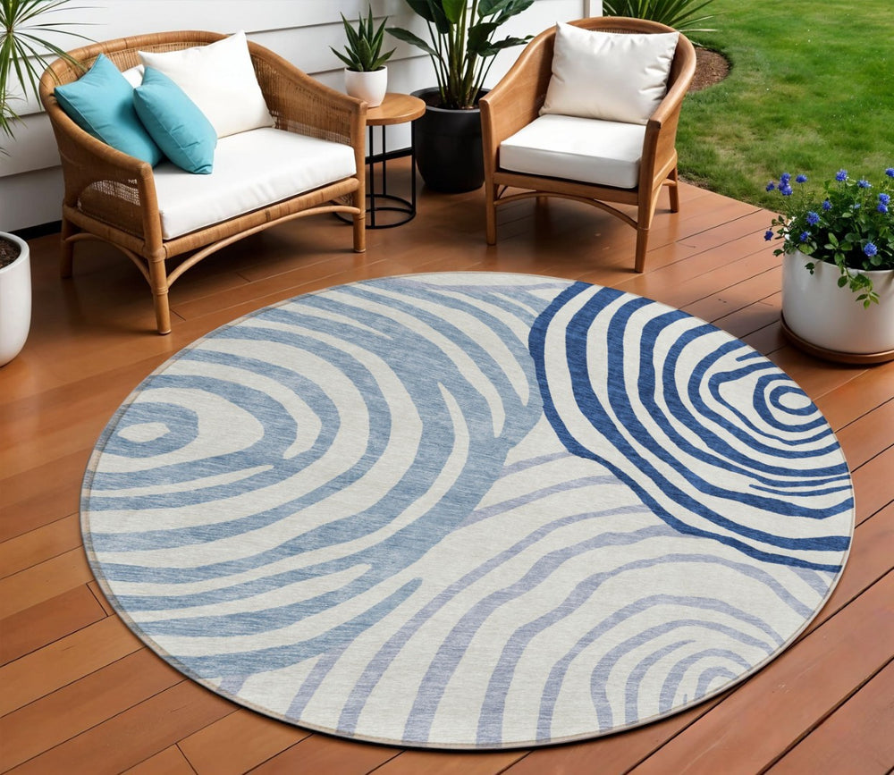 HomeRoots 5' Ivory and Navy Blue Abstract Area Rug - Stylish, Durable, Washable for Indoor and Outdoor Use 8' Round 585840