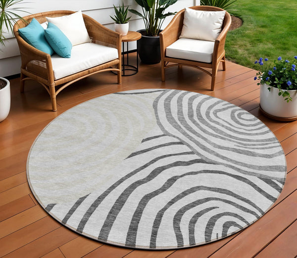 Homeroots 3' Beige Taupe And Green Abstract Washable Area Rug For Indoor And Outdoor High-traffic Spaces 8' Round Polyester 585870