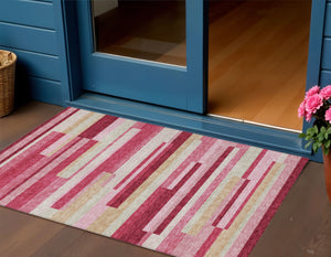 Homeroots 3' Stylish Black Charcoal And Gray Striped Washable Area Rug For Indoor And Outdoor Spaces 3' X 5' Polyester 585916