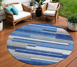 Homeroots 3' Stylish Black Charcoal And Gray Striped Washable Area Rug For Indoor And Outdoor Spaces 8' Round Polyester 585930