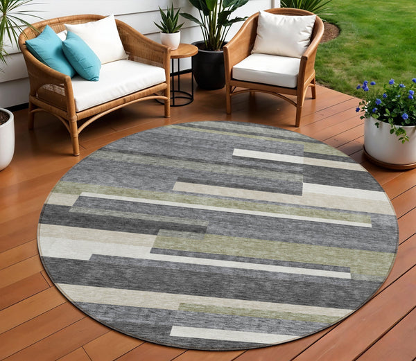 Homeroots 3' Stylish Black Charcoal And Gray Striped Washable Area Rug For Indoor And Outdoor Spaces 8' Round Polyester 585936