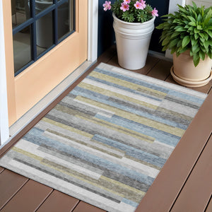 Homeroots 3' Stylish Black Charcoal And Gray Striped Washable Area Rug For Indoor And Outdoor Spaces 3' X 5' Polyester 585946