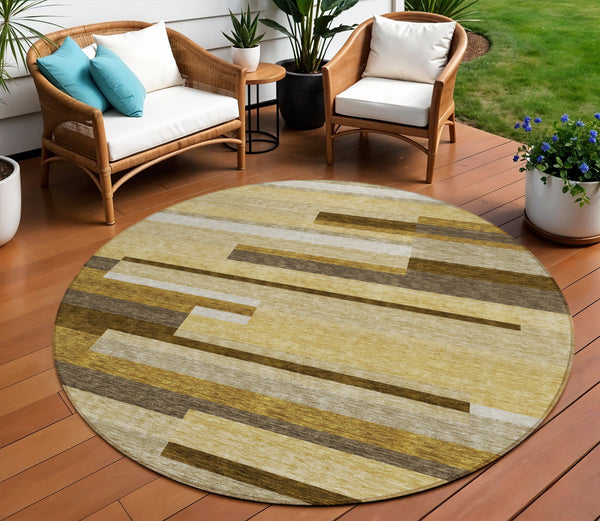 Homeroots 3' Stylish Black Charcoal And Gray Striped Washable Area Rug For Indoor And Outdoor Spaces 8' Round Polyester 585954