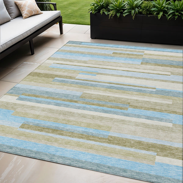 Homeroots 3' Stylish Black Charcoal And Gray Striped Washable Area Rug For Indoor And Outdoor Spaces 5' X 8' Polyester 585971