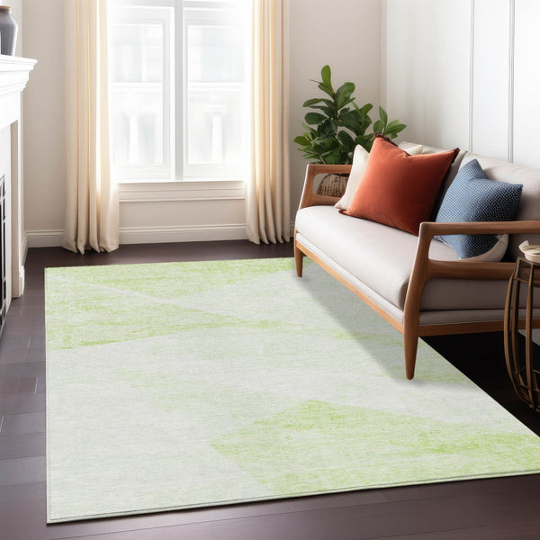 Homeroots 3' Abstract Washable Area Rug In Artichoke Green And Ivory - Perfect For Indoor And Outdoor Spaces 3' X 5' Polyester 586198