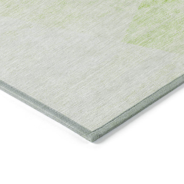 Homeroots 3' Abstract Washable Area Rug In Artichoke Green And Ivory - Perfect For Indoor And Outdoor Spaces 5' X 8' Polyester 586199