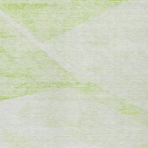 Homeroots 3' Abstract Washable Area Rug In Artichoke Green And Ivory - Perfect For Indoor And Outdoor Spaces 5' X 8' Polyester 586199