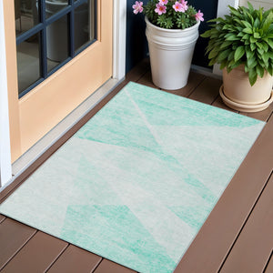 Homeroots 3' Abstract Washable Area Rug In Artichoke Green And Ivory - Perfect For Indoor And Outdoor Spaces 3' X 5' Polyester 586204