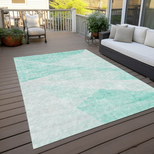 Homeroots 3' Abstract Washable Area Rug In Artichoke Green And Ivory - Perfect For Indoor And Outdoor Spaces 3' X 5' Polyester 586204