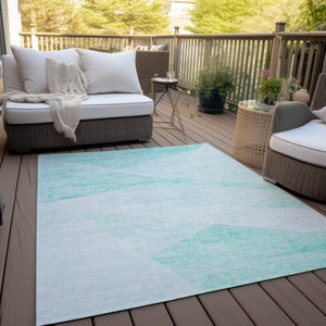 Homeroots 3' Abstract Washable Area Rug In Artichoke Green And Ivory - Perfect For Indoor And Outdoor Spaces 9' X 12' Polyester 586208