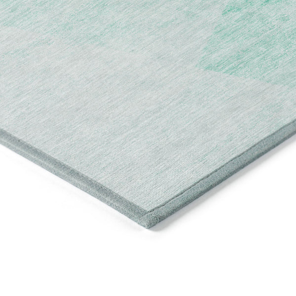 Homeroots 3' Abstract Washable Area Rug In Artichoke Green And Ivory - Perfect For Indoor And Outdoor Spaces 10' X 14' Polyester 586209