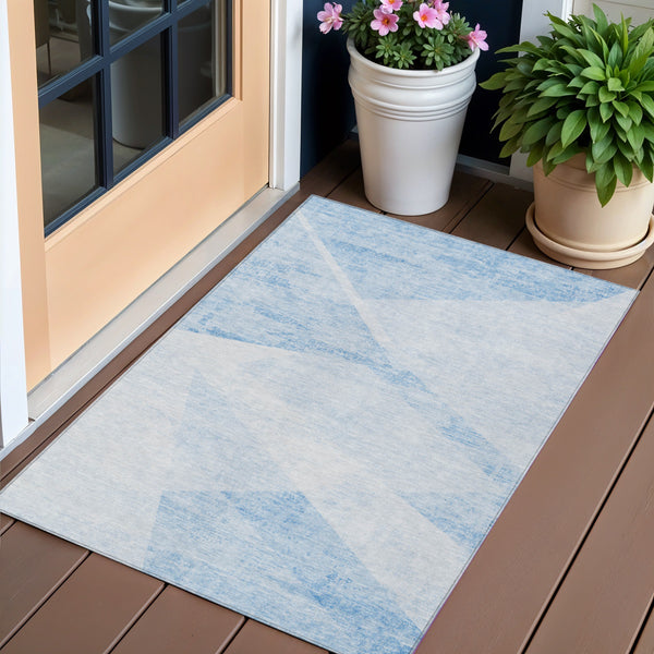 Homeroots 3' Abstract Washable Area Rug In Artichoke Green And Ivory - Perfect For Indoor And Outdoor Spaces 3' X 5' Polyester 586210