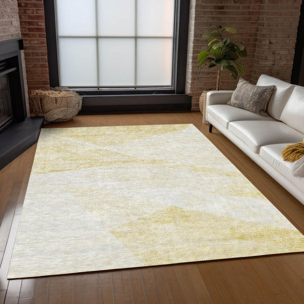 Homeroots 3' Abstract Washable Area Rug In Artichoke Green And Ivory - Perfect For Indoor And Outdoor Spaces 3' X 5' Polyester 586216