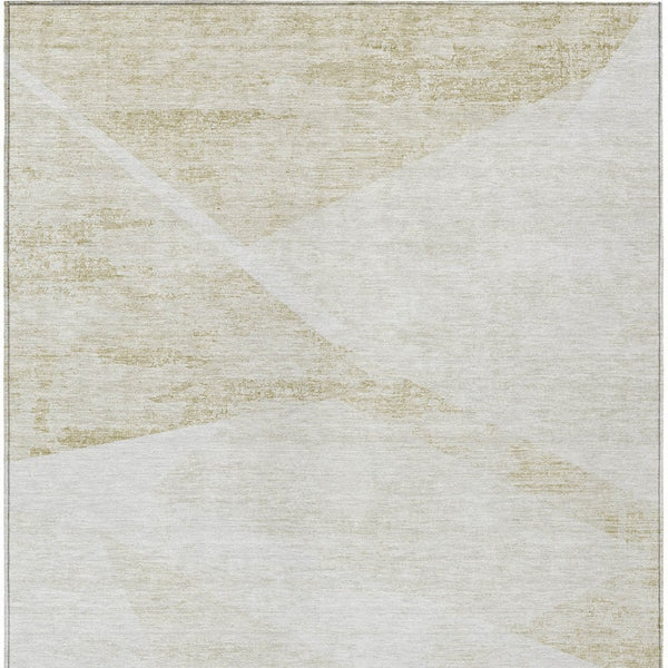 Homeroots 3' Abstract Washable Area Rug In Artichoke Green And Ivory - Perfect For Indoor And Outdoor Spaces 3' X 5' Polyester 586222