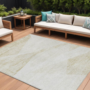 Homeroots 3' Abstract Washable Area Rug In Artichoke Green And Ivory - Perfect For Indoor And Outdoor Spaces 9' X 12' Polyester 586226