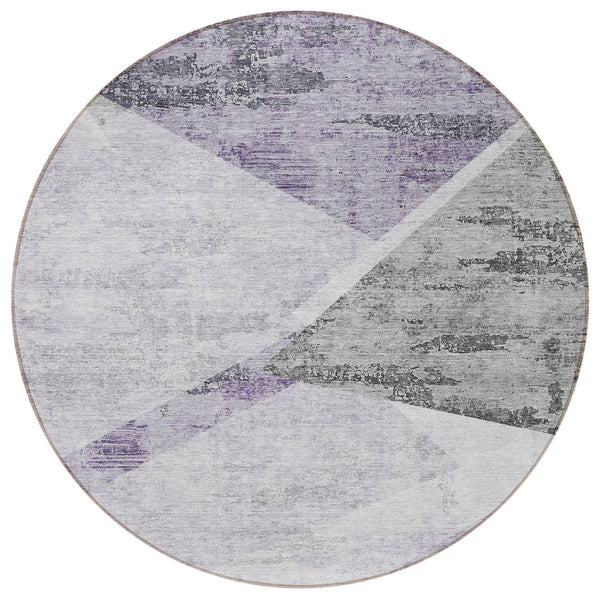 Homeroots 3' Abstract Washable Area Rug In Artichoke Green And Ivory - Perfect For Indoor And Outdoor Spaces 8' Round Polyester 586230