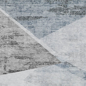 Homeroots 3' Abstract Washable Area Rug In Artichoke Green And Ivory - Perfect For Indoor And Outdoor Spaces 3' X 5' Polyester 586234