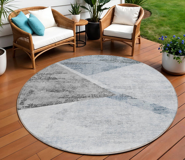 Homeroots 3' Abstract Washable Area Rug In Artichoke Green And Ivory - Perfect For Indoor And Outdoor Spaces 8' Round Polyester 586236