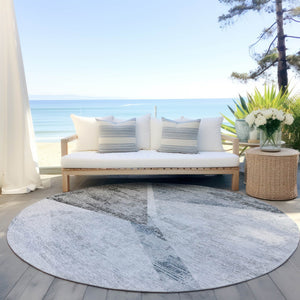 Homeroots 3' Abstract Washable Area Rug In Artichoke Green And Ivory - Perfect For Indoor And Outdoor Spaces 8' Round Polyester 586236