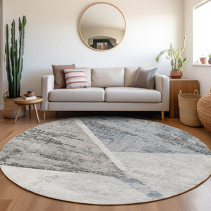Homeroots 3' Abstract Washable Area Rug In Artichoke Green And Ivory - Perfect For Indoor And Outdoor Spaces 8' Round Polyester 586236