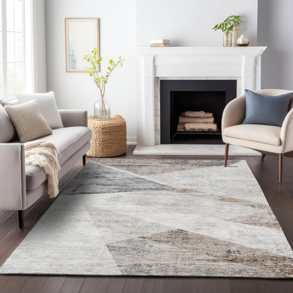 Homeroots 3' Abstract Washable Area Rug In Artichoke Green And Ivory - Perfect For Indoor And Outdoor Spaces 3' X 5' Polyester 586246