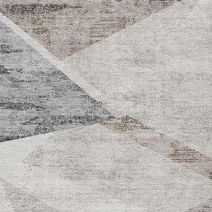 Homeroots 3' Abstract Washable Area Rug In Artichoke Green And Ivory - Perfect For Indoor And Outdoor Spaces 5' X 8' Polyester 586247