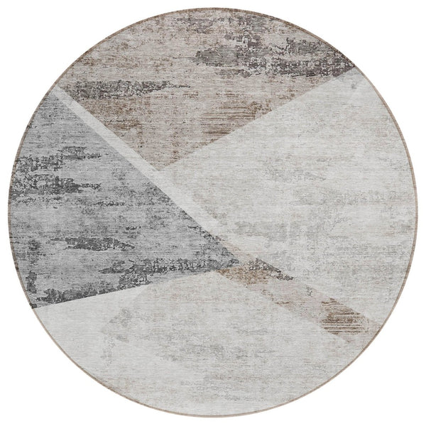 HomeRoots 5' Versatile Silver Beige and Gray Abstract Indoor-Outdoor Area Rug for Stylish Spaces and Easy Care 8' Round 586248