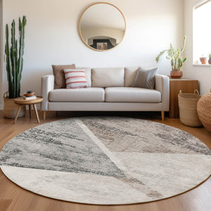 Homeroots 3' Abstract Washable Area Rug In Artichoke Green And Ivory - Perfect For Indoor And Outdoor Spaces 8' Round Polyester 586248