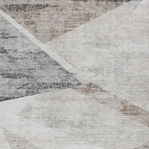 Homeroots 3' Abstract Washable Area Rug In Artichoke Green And Ivory - Perfect For Indoor And Outdoor Spaces 8' X 10' Polyester 586249