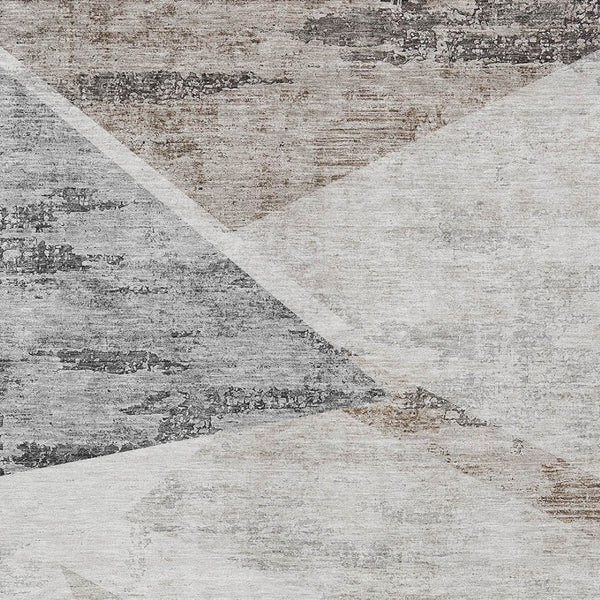 Homeroots 3' Abstract Washable Area Rug In Artichoke Green And Ivory - Perfect For Indoor And Outdoor Spaces 10' X 14' Polyester 586251