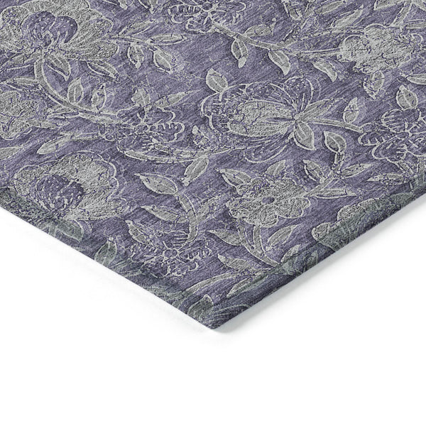 Homeroots 3' Elegant Blue Gray Charcoal Floral Washable Area Rug For Indoor Or Outdoor Spaces, Durable Design 5' X 8' Polyester 586265