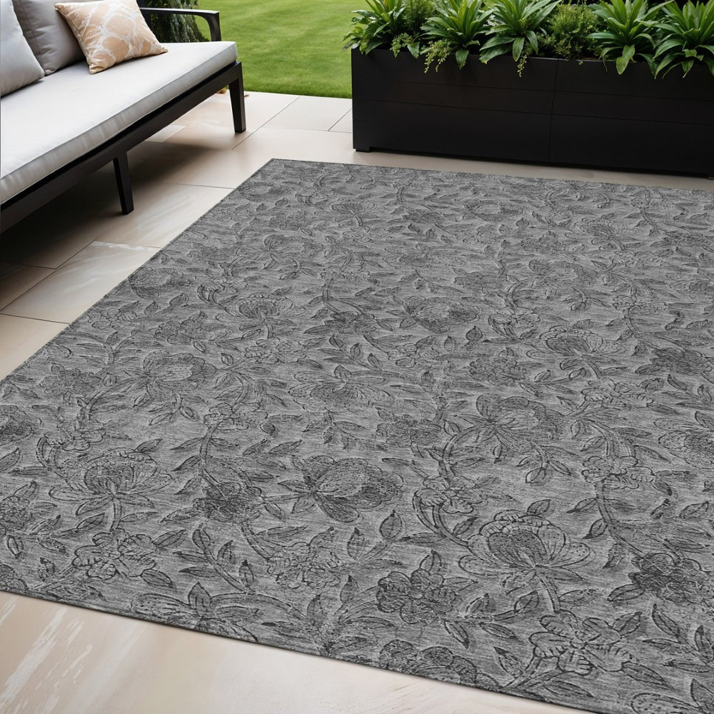 HomeRoots 5' Elegant Gray Charcoal and Silver Floral Area Rug for Indoor and Outdoor Use – Washable & Durable 5' X 8' 586271