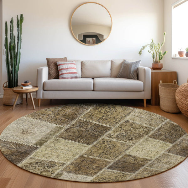 Homeroots 3' Brown Beige And Taupe Patchwork Washable Area Rug - Perfect For Indoor And Outdoor Spaces! 8' Round Polyester 586308