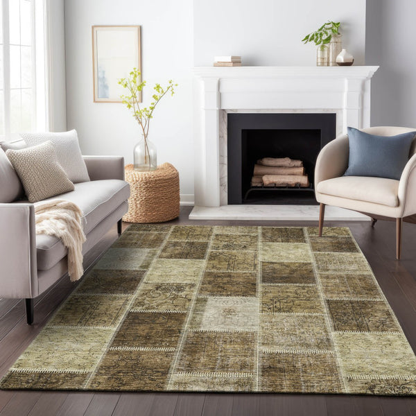 Homeroots 3' Brown Beige And Taupe Patchwork Washable Area Rug - Perfect For Indoor And Outdoor Spaces! 9' X 12' Polyester 586310