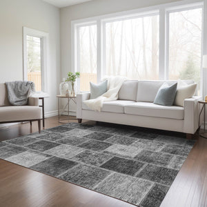 Homeroots 3' Brown Beige And Taupe Patchwork Washable Area Rug - Perfect For Indoor And Outdoor Spaces! 3' X 5' Polyester 586312