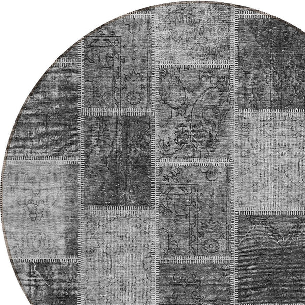 Homeroots 3' Brown Beige And Taupe Patchwork Washable Area Rug - Perfect For Indoor And Outdoor Spaces! 8' Round Polyester 586314