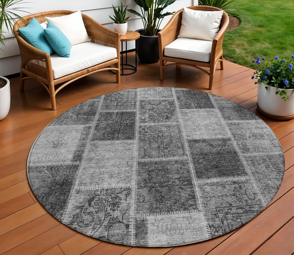 Homeroots 3' Brown Beige And Taupe Patchwork Washable Area Rug - Perfect For Indoor And Outdoor Spaces! 8' Round Polyester 586314