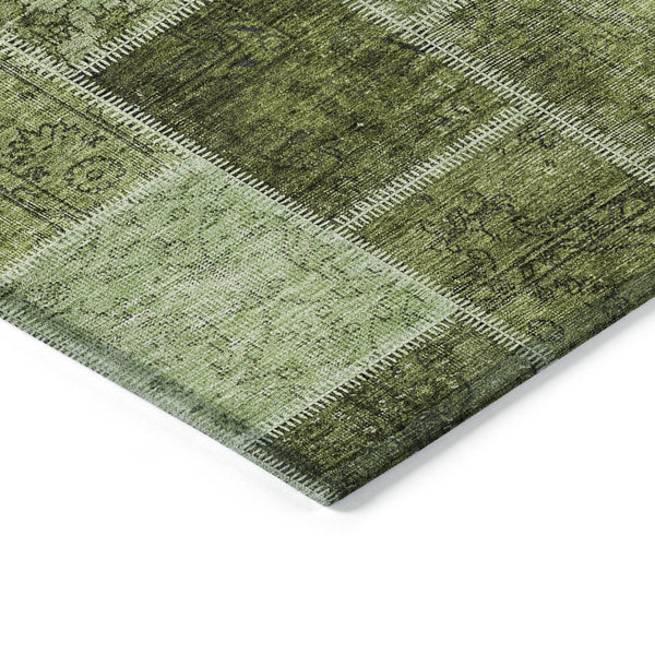 Homeroots 3' Brown Beige And Taupe Patchwork Washable Area Rug - Perfect For Indoor And Outdoor Spaces! 10' X 14' Polyester 586323