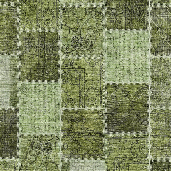 Homeroots 3' Brown Beige And Taupe Patchwork Washable Area Rug - Perfect For Indoor And Outdoor Spaces! 10' X 14' Polyester 586323