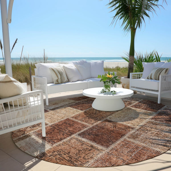 Homeroots 3' Brown Beige And Taupe Patchwork Washable Area Rug - Perfect For Indoor And Outdoor Spaces! 8' Round Polyester 586326