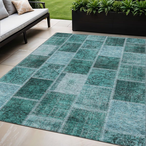 Homeroots 3' Brown Beige And Taupe Patchwork Washable Area Rug - Perfect For Indoor And Outdoor Spaces! 5' X 8' Polyester 586331
