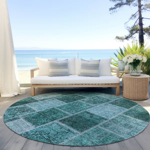 Homeroots 3' Brown Beige And Taupe Patchwork Washable Area Rug - Perfect For Indoor And Outdoor Spaces! 8' Round Polyester 586332