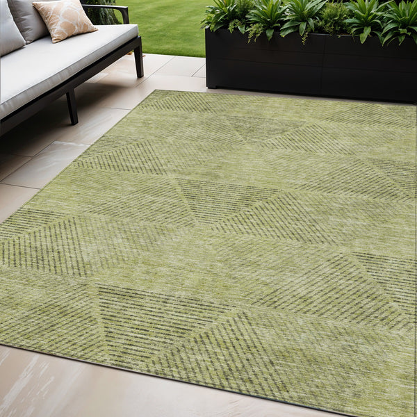 Homeroots 3' Geometric Washable Indoor Outdoor Area Rug In Artichoke And Fern Green For Stylish Spaces 5' X 8' Polyester 586487