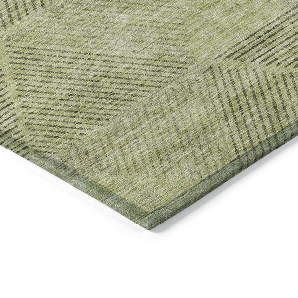 Homeroots 3' Geometric Washable Indoor Outdoor Area Rug In Artichoke And Fern Green For Stylish Spaces 5' X 8' Polyester 586487