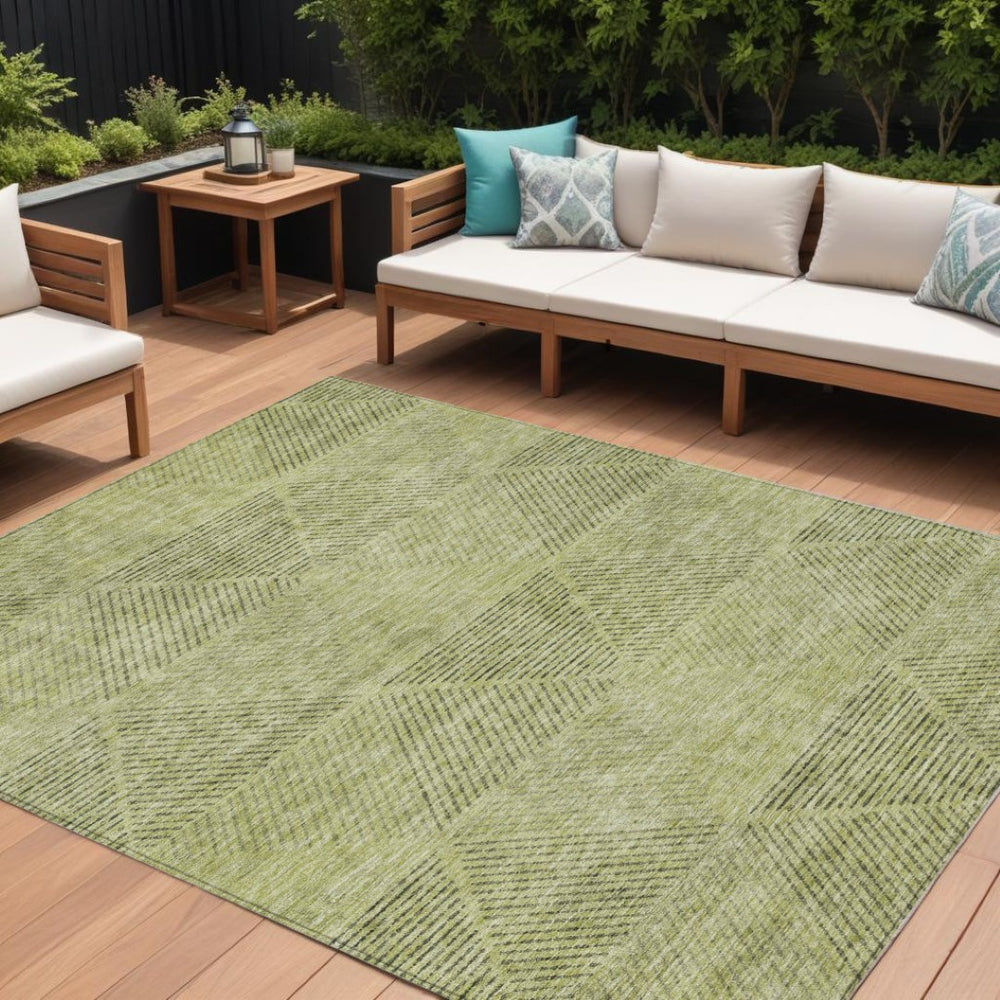 HomeRoots 5' Stylish Artichoke Green Geometric Area Rug - Durable, Washable for Indoor & Outdoor Spaces 8' X 10' 586489