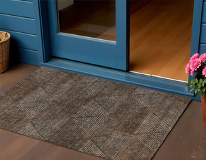 Homeroots 3' Geometric Washable Indoor Outdoor Area Rug In Artichoke And Fern Green For Stylish Spaces 3' X 5' Polyester 586492