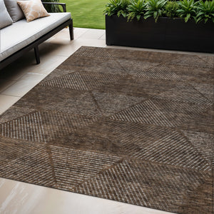Homeroots 3' Geometric Washable Indoor Outdoor Area Rug In Artichoke And Fern Green For Stylish Spaces 5' X 8' Polyester 586493