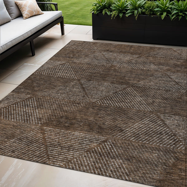 Homeroots 3' Geometric Washable Indoor Outdoor Area Rug In Artichoke And Fern Green For Stylish Spaces 5' X 8' Polyester 586493
